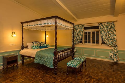 Colonial Room  | In-room safe, individually decorated, individually furnished, desk