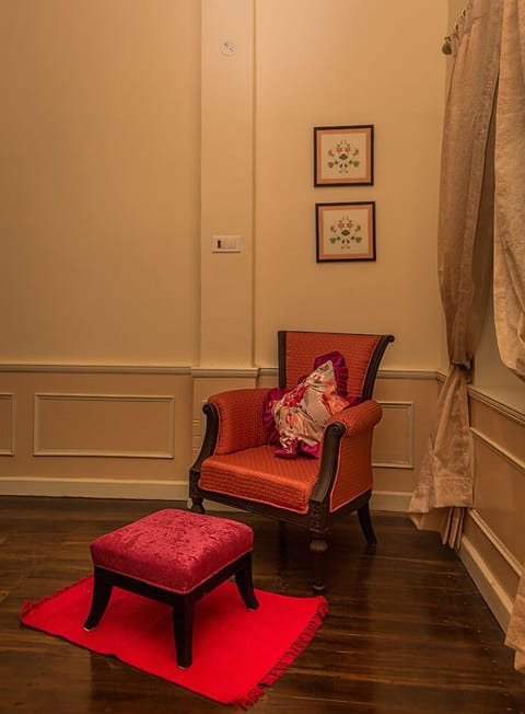 Heritage Room | In-room safe, individually decorated, individually furnished, desk