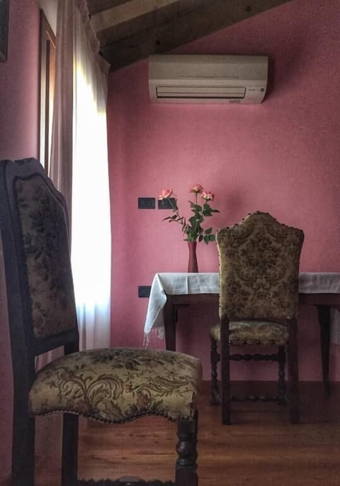 Family Room | Desk, free WiFi, bed sheets, wheelchair access