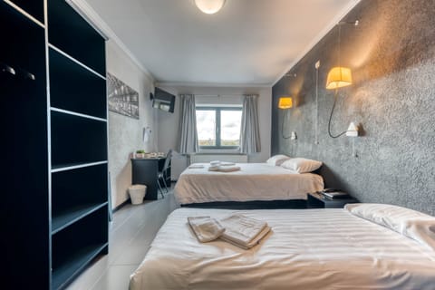 Triple Room | Premium bedding, desk, free WiFi, bed sheets