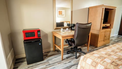 Standard Room, 2 Double Beds, Smoking | Desk, laptop workspace, soundproofing, free WiFi