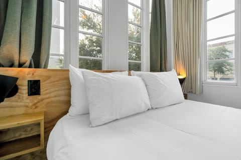 Signature Room, 2 Queen Beds | Soundproofing, free WiFi, bed sheets