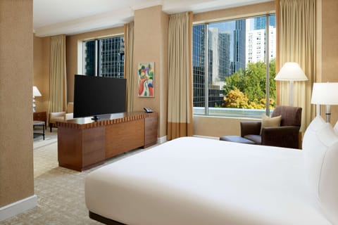 Premium bedding, pillowtop beds, in-room safe, desk