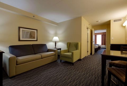 Suite, 1 Bedroom, Non Smoking | Premium bedding, desk, laptop workspace, blackout drapes