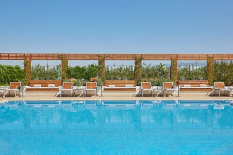 Indoor pool, outdoor pool