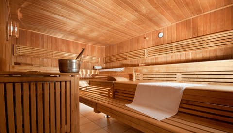 Sauna, spa tub, body treatments, aromatherapy, hot stone massages