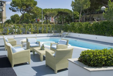 Outdoor pool, sun loungers