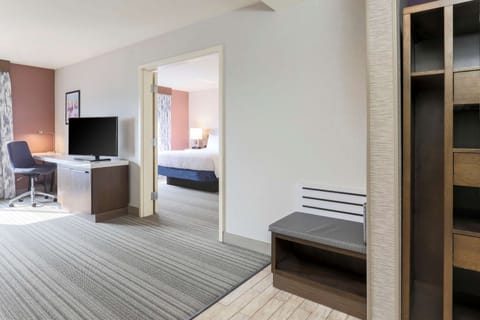 Suite, 1 Bedroom | In-room safe, desk, laptop workspace, blackout drapes