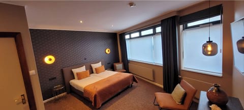 Standard Twin Room, 2 Twin Beds, Ground Floor | Desk, free WiFi, bed sheets