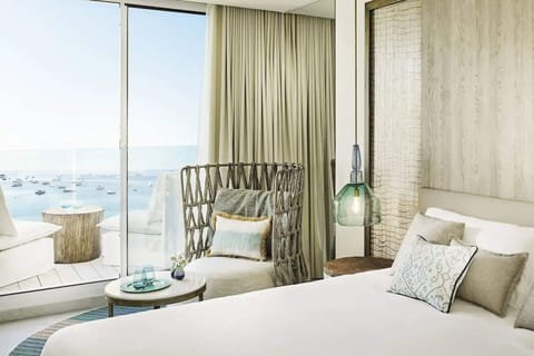 Deluxe Room, Sea View (03) | Egyptian cotton sheets, premium bedding, minibar, in-room safe