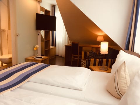 Standard Double Room, Private Bathroom