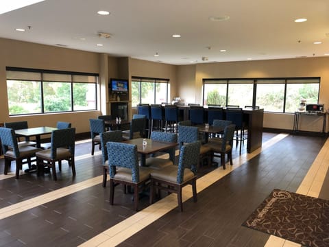 Free buffet breakfast