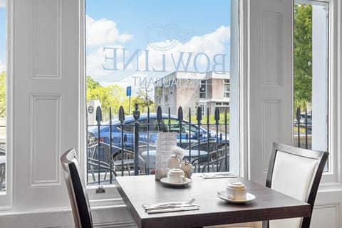 Daily full breakfast (GBP 17 per person)