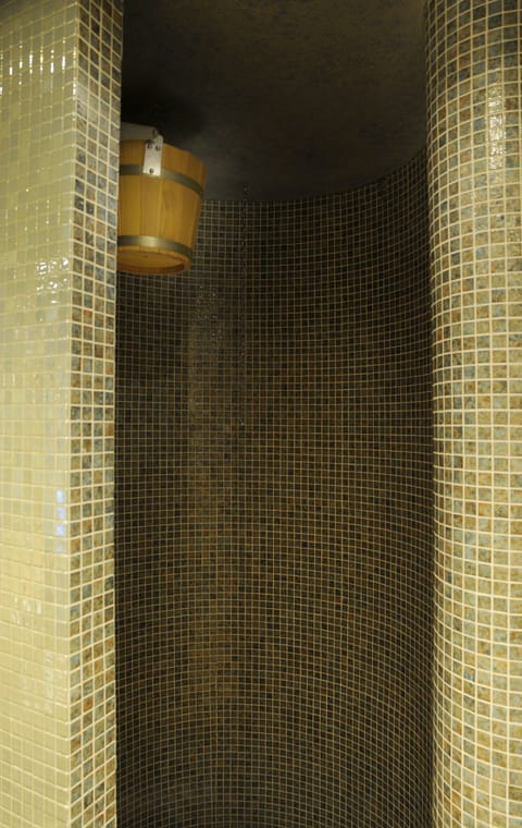 Sauna, spa tub, Turkish bath, body treatments, hydrotherapy