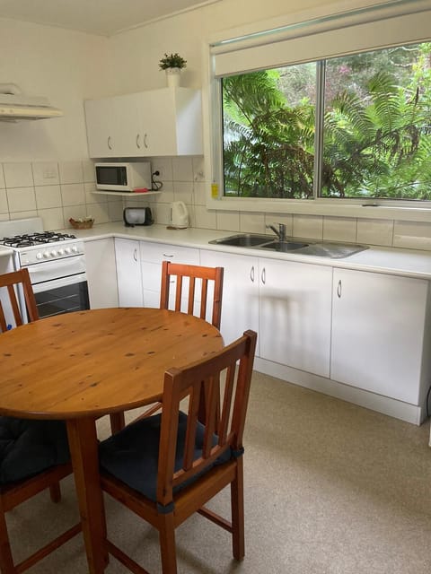 Mulloway Cottage - 1 Queen, 1 Single, 1 Trundle | Private kitchen | Fridge, microwave, coffee/tea maker, electric kettle