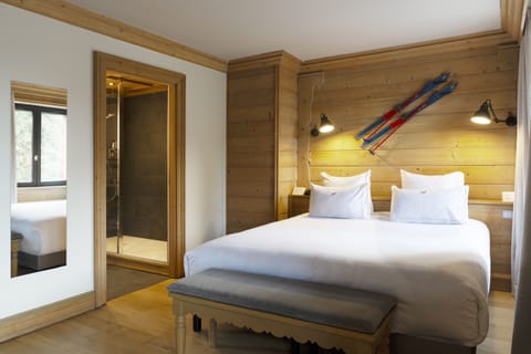 Double Room with Valley View | Minibar, desk, free WiFi