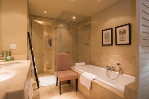 Separate tub and shower, free toiletries, hair dryer, towels