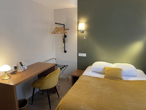 Standard Room | Desk, soundproofing, free WiFi