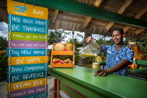 2 bars/lounges, 2 beach bars, poolside bar