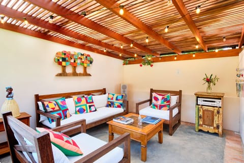 32-inch flat-screen TV with digital channels, TV, Netflix