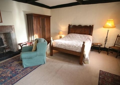 Iron/ironing board, free WiFi