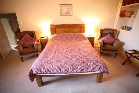 Iron/ironing board, free WiFi