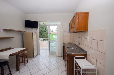 Standard Double Room Single Use, 1 Bedroom | Private kitchen | Fridge, microwave, oven, stovetop