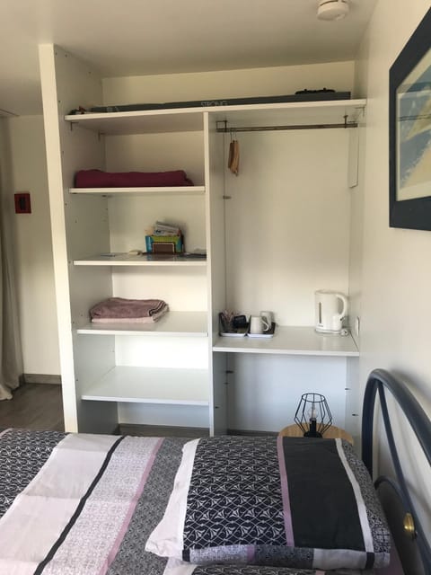 Double Room, Private Bathroom (Chambre Lavoisier) | Room amenity