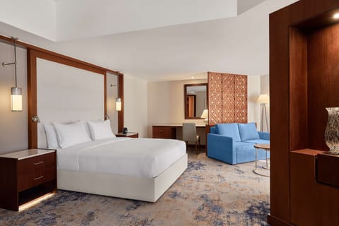 Panoramic Suite | Egyptian cotton sheets, premium bedding, down comforters, pillowtop beds