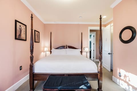 Romantic Room, 1 King Bed, Fireplace, Garden View | Premium bedding, minibar, individually decorated, individually furnished