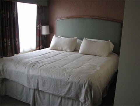 Iron/ironing board, free WiFi, bed sheets, wheelchair access