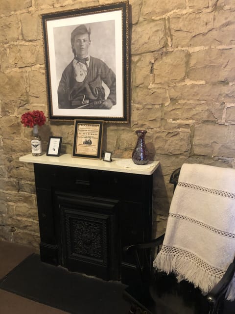 Standard Room, 1 Queen Bed | Desk, free rollaway beds, free WiFi, bed sheets