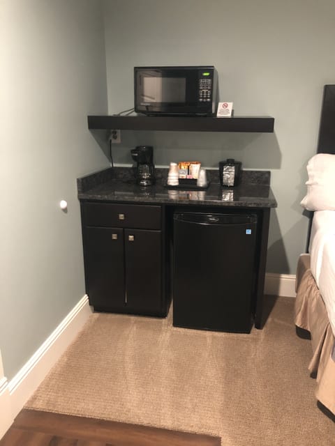 Standard Room, 2 Queen Beds | Desk, free rollaway beds, free WiFi, bed sheets