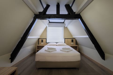 Comfort Triple Room | Desk, free WiFi, bed sheets