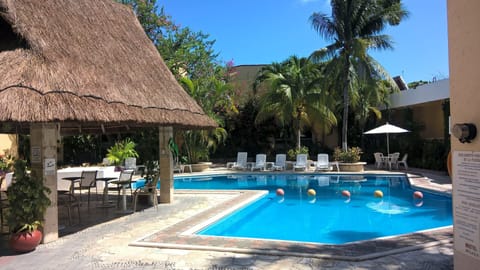 2 outdoor pools, sun loungers