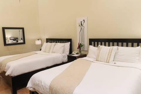 Suite (Double) | Egyptian cotton sheets, in-room safe, individually decorated, desk