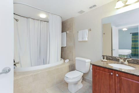 Combined shower/tub, deep soaking tub, free toiletries, hair dryer