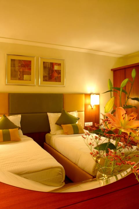 Executive Room | Premium bedding, minibar, in-room safe, desk