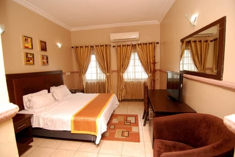 Superior Double Room | 5 bedrooms, WiFi