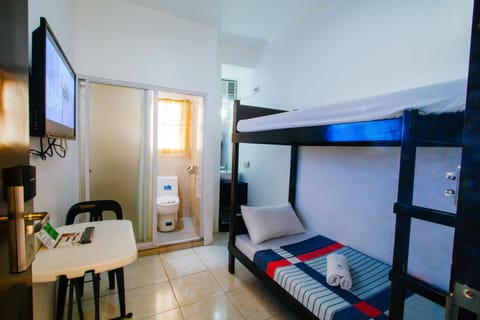 Economy Bunk Room | In-room safe, desk, free WiFi