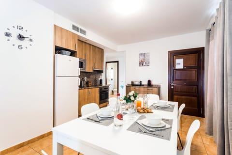 Apartment, 3 Bedrooms, Terrace | Private kitchen | Fridge, microwave, oven, stovetop