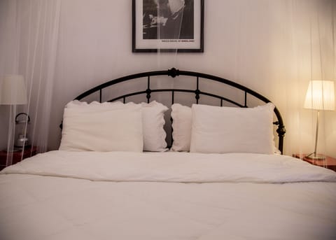 Standard Room | Free WiFi, bed sheets