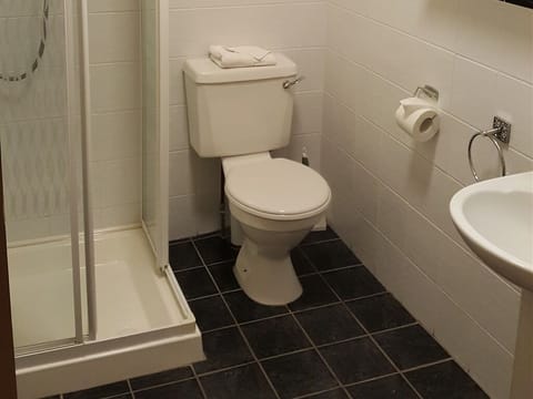 Classic Twin Room, Ensuite | Bathroom