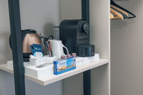 Premium bedding, individually decorated, desk, laptop workspace