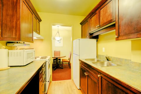 Condo, 2 Bedrooms with Stairs | Private kitchen | Fridge, microwave, stovetop, coffee/tea maker