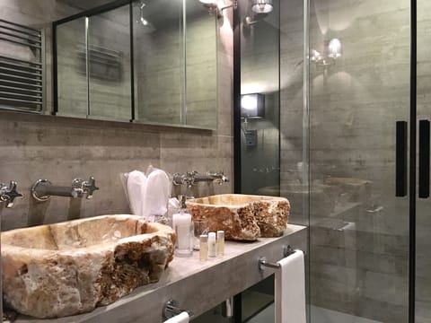 Luxury Suite, 1 King Bed with Sofa bed, Private Bathroom, Annex Building | Bathroom | Shower, hair dryer, bathrobes, slippers