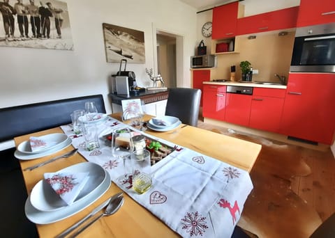 Comfort Apartment, 2 Bedrooms, Garden View, Ground Floor (incl. cleaning fee 110 EUR) | Private kitchen | Fridge, microwave, oven, stovetop