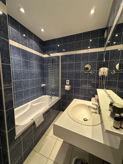 Standard Double Room, 1 Double Bed | Bathroom | Shower, free toiletries, hair dryer, towels