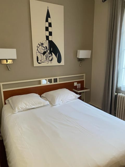 Family Quadruple Room | Premium bedding, in-room safe, desk, laptop workspace