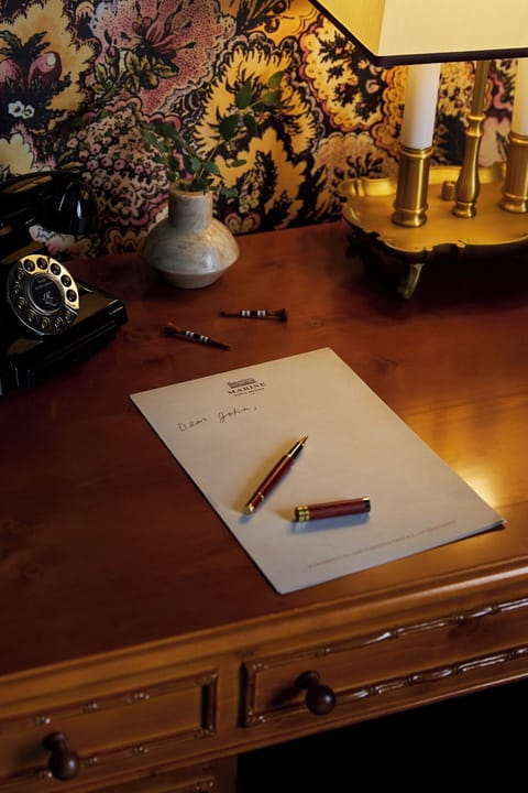 Egyptian cotton sheets, premium bedding, down comforters, pillowtop beds